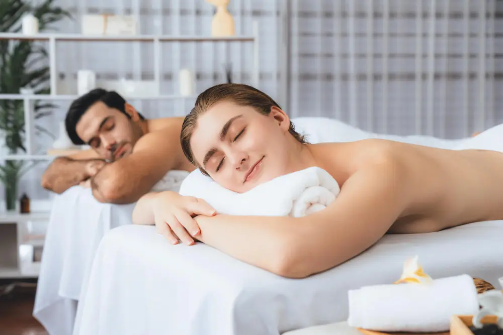 Therapist preparing a wellness massage session at Aasthaspa Healthcare Udaipur, Rajasthan 313001